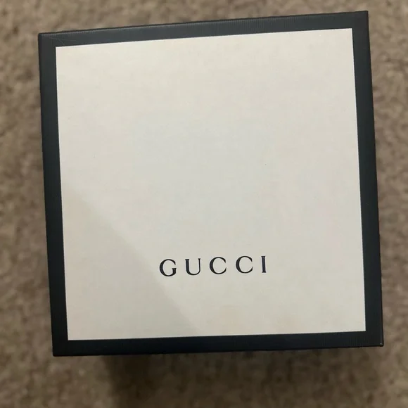 Women’s Gucci Tan Leather Belt (Authentic) - Size 90 - Picture 7 of 9